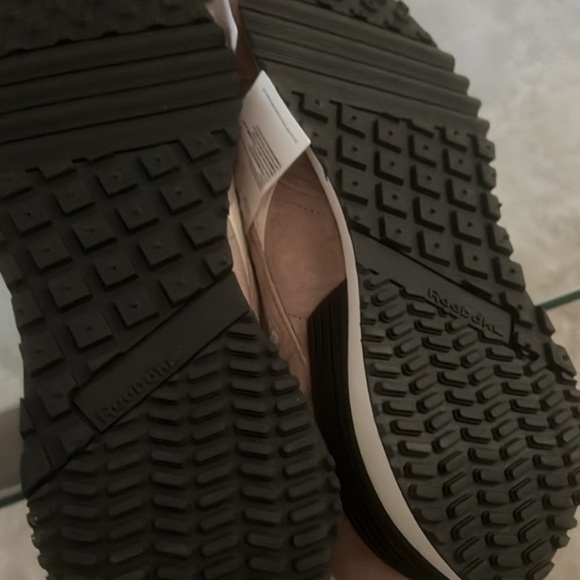 REEBOOK Men’s Suede - Picture 4 of 16